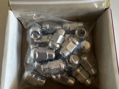 Lug nuts NEW - pack of 20 - 12mm 1.5