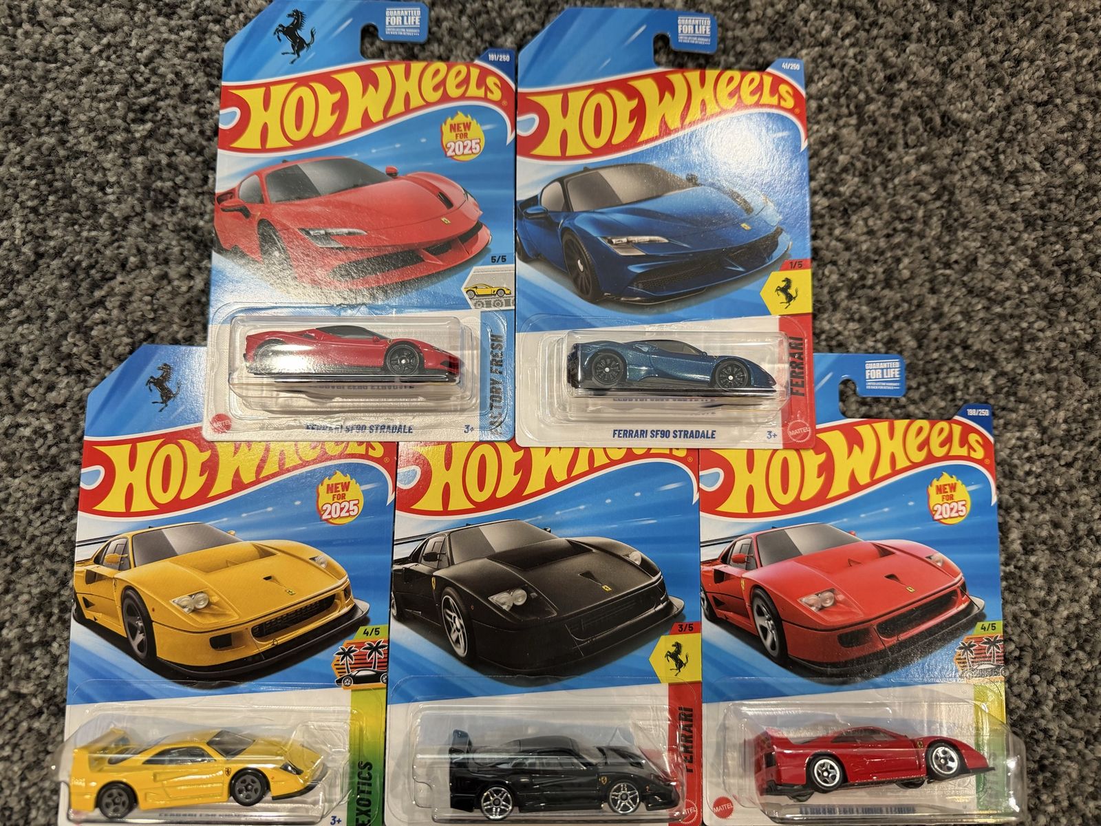 Hot Wheels 2025 Ferrari SF90 Stradale & F40 Exotics Series Die-Cast Car Lot (5-Count)