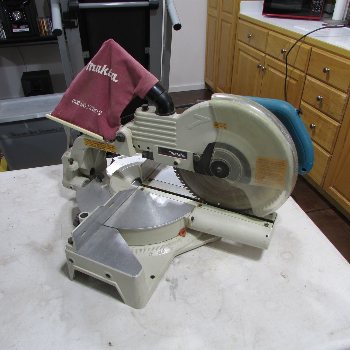 Makita Sliding Compound Miter Saw 10 inch