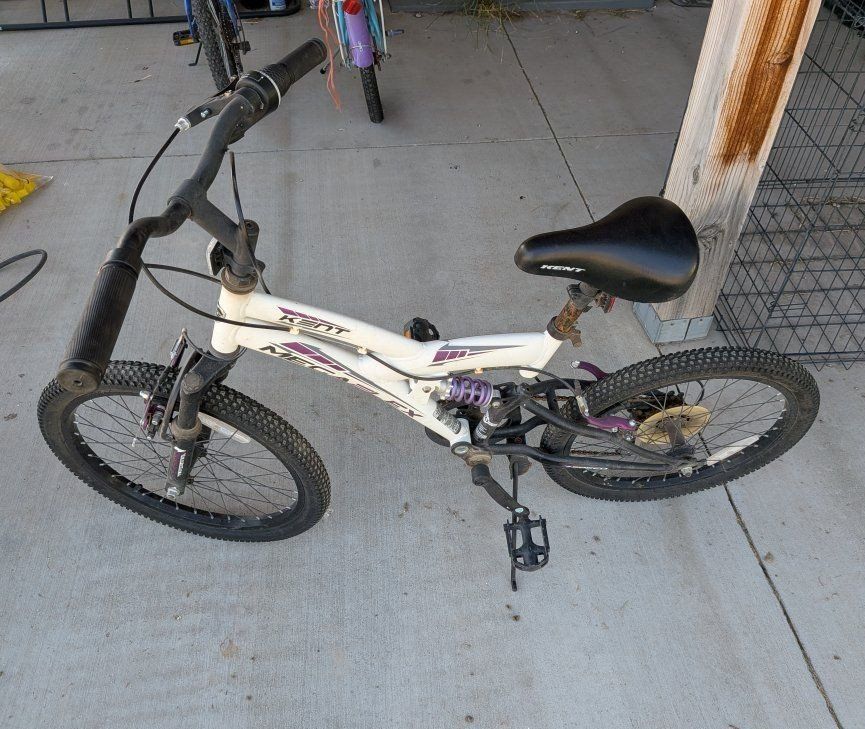 Kent Megaflex Full Suspension Mountain Bike - White/Purple 7 speed 20"