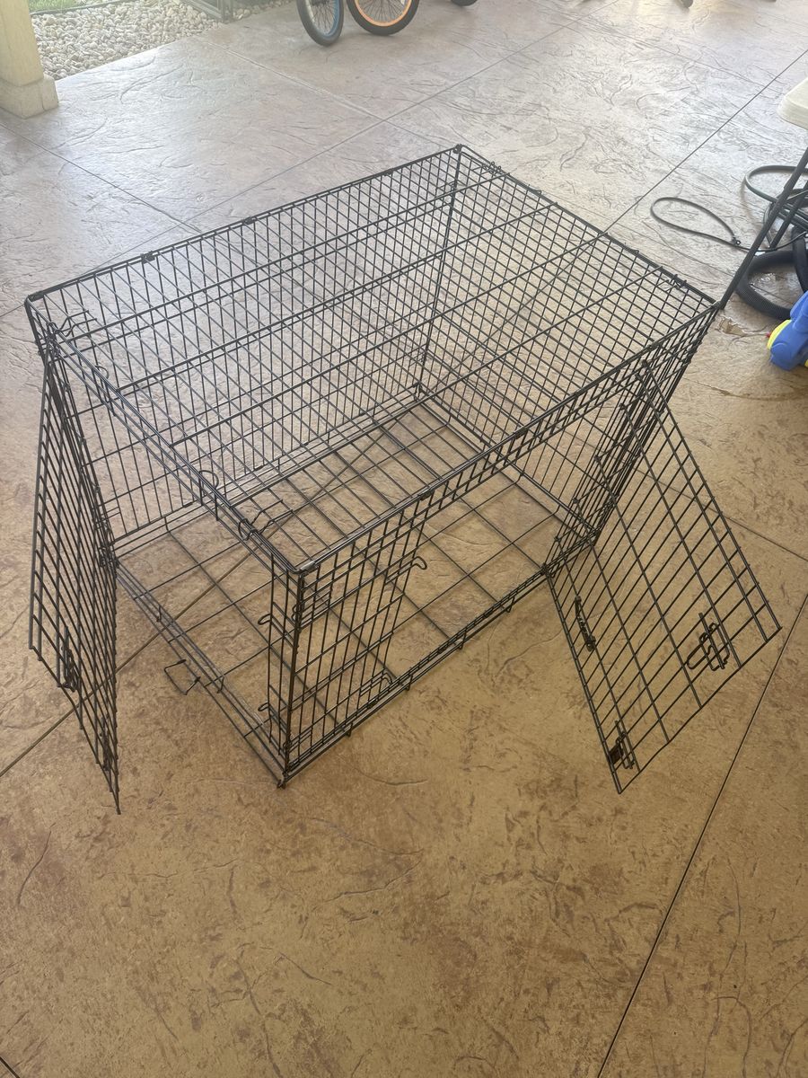Large Folding Metal Wire Dog Crate with Double Doors and Removable Tray