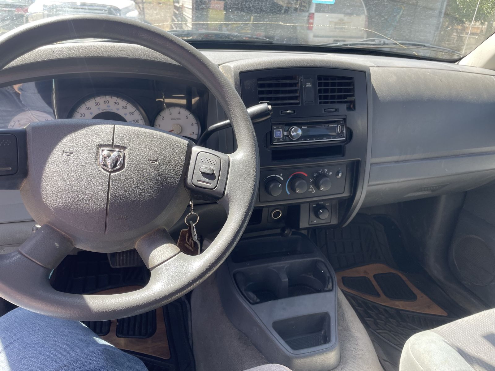 Main image 5