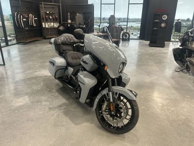 2025 Indian Motorcycle® Roadmaster® PowerPlus Dark Horse® Black Smoke