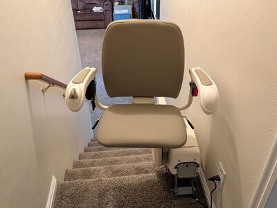 Harmar SL300 or SL600 Straight Stairlift