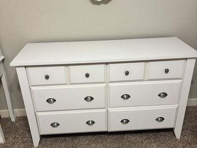 White 6-Drawer Dresser