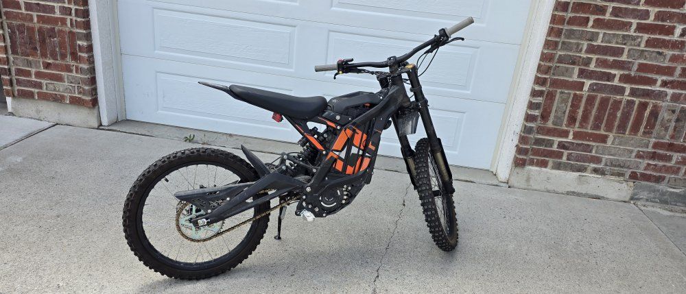 Sur Ron Light Bee X Electric Dirt Bike - Excellent Condition, Orange Accents