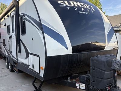 2018 Sunset Tail 239BH (Half ton towable)