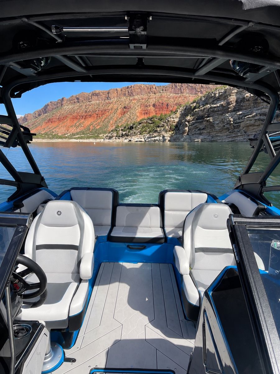 2021 Yamaha 255 XD E Series