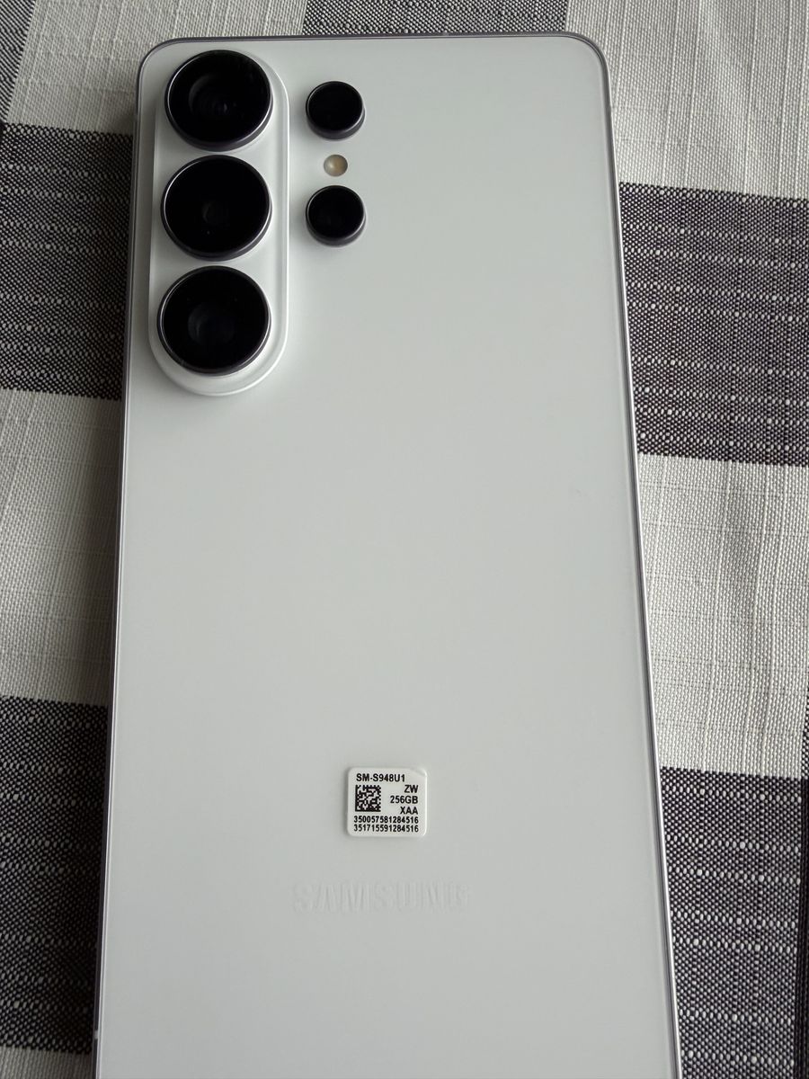 Main image 3