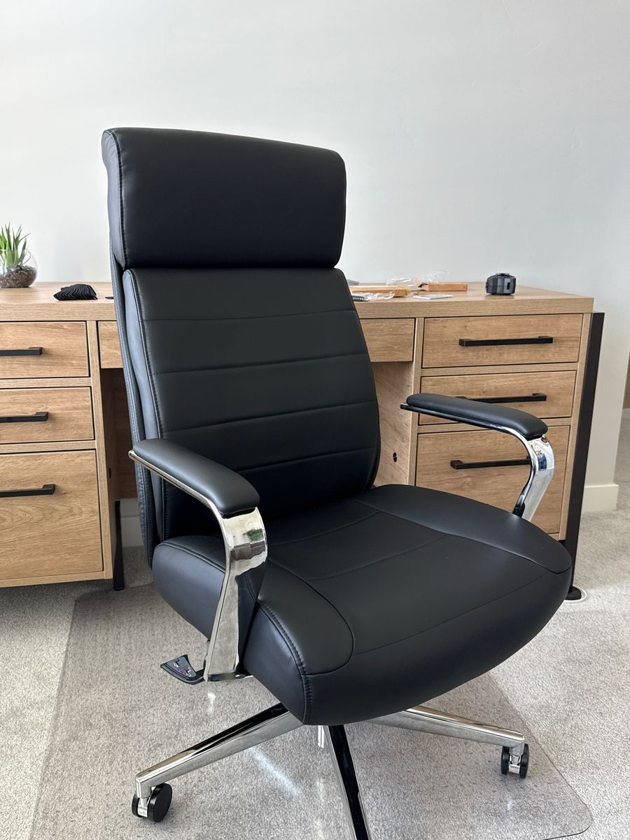 Office Depot Black High-Back Vegan Lleather Executive Office Chair - New Condition