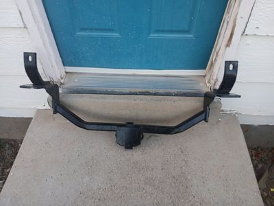 Reese Towpower Class I 77224 Trailer Hitch for 2010 Honda Accord - 2000lb GTW