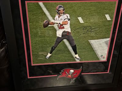 Tom Brady Signed Framed Photo - Tampa Bay Buccaneers Collectible Sports Memorabilia