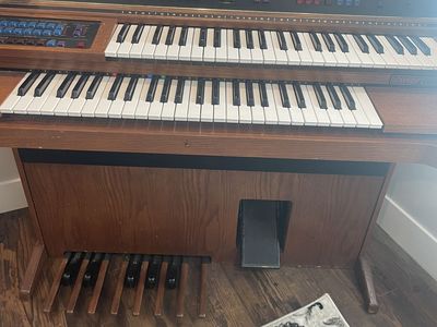 Lowrey Parade Organ