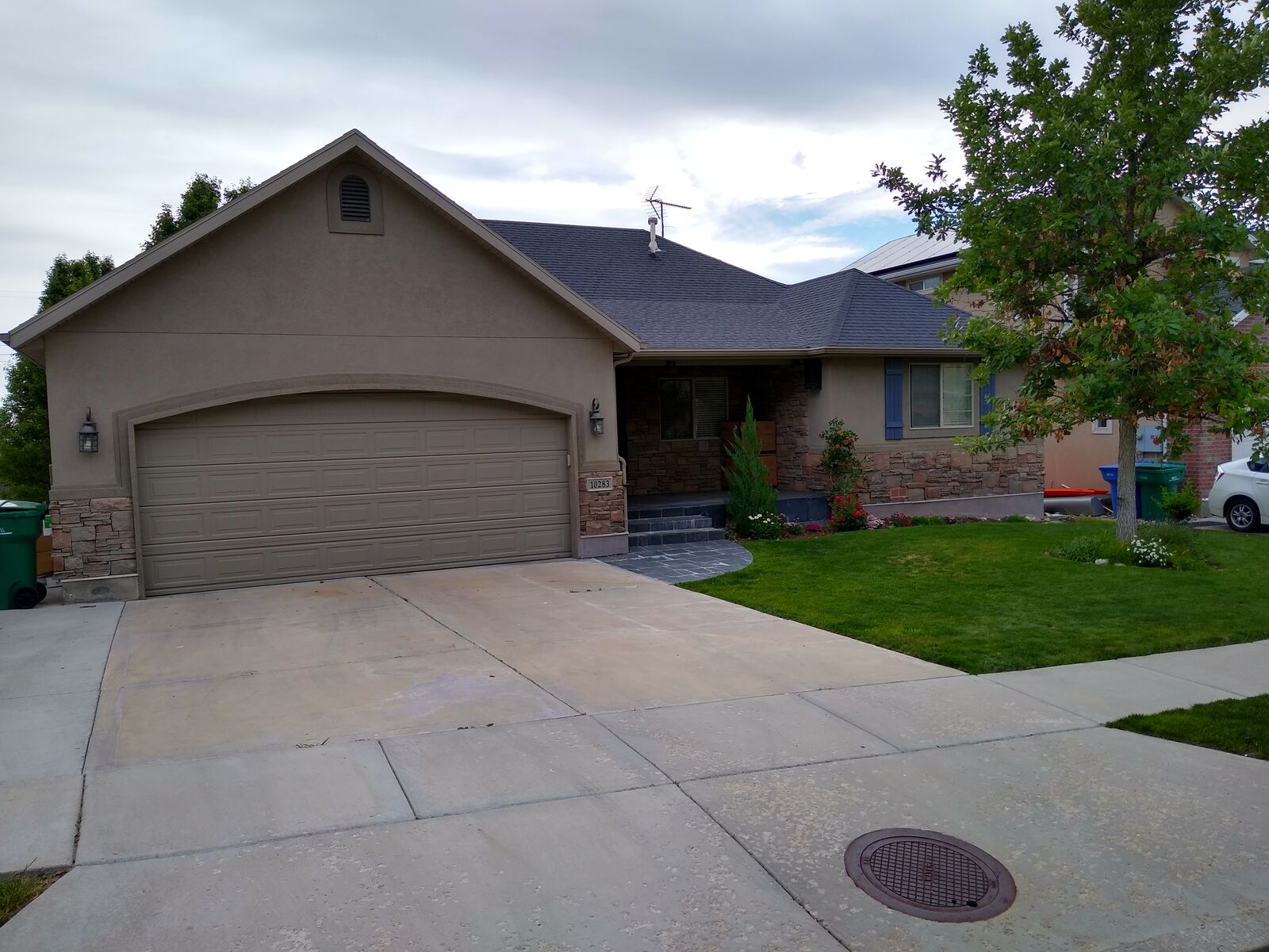 Premium Room, Private Bathroom, Available Now