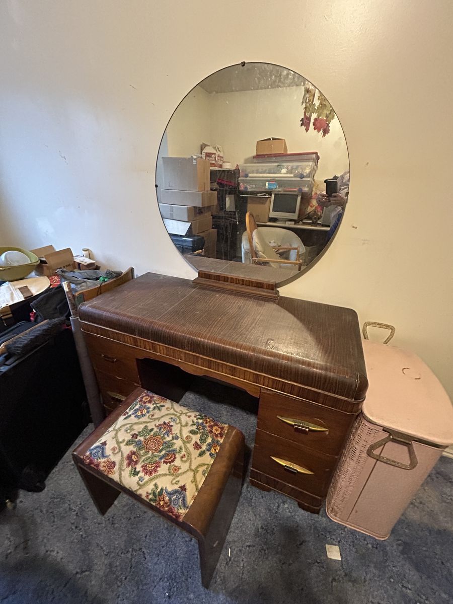 Antique DressingTable with mirror