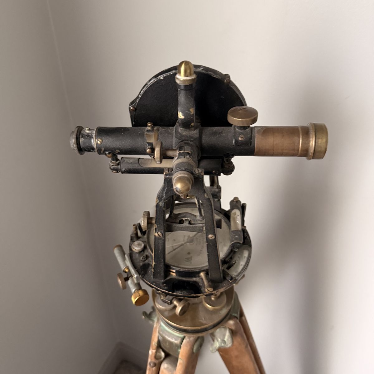 Collectibles  Surveyor’s Tripod Trade For Silver
