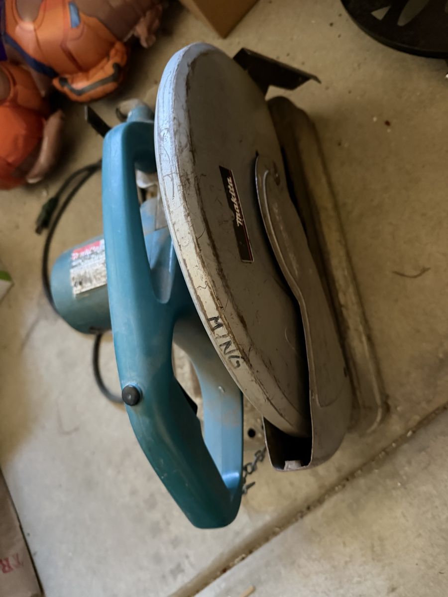 Mikita Chop Saw  Obo