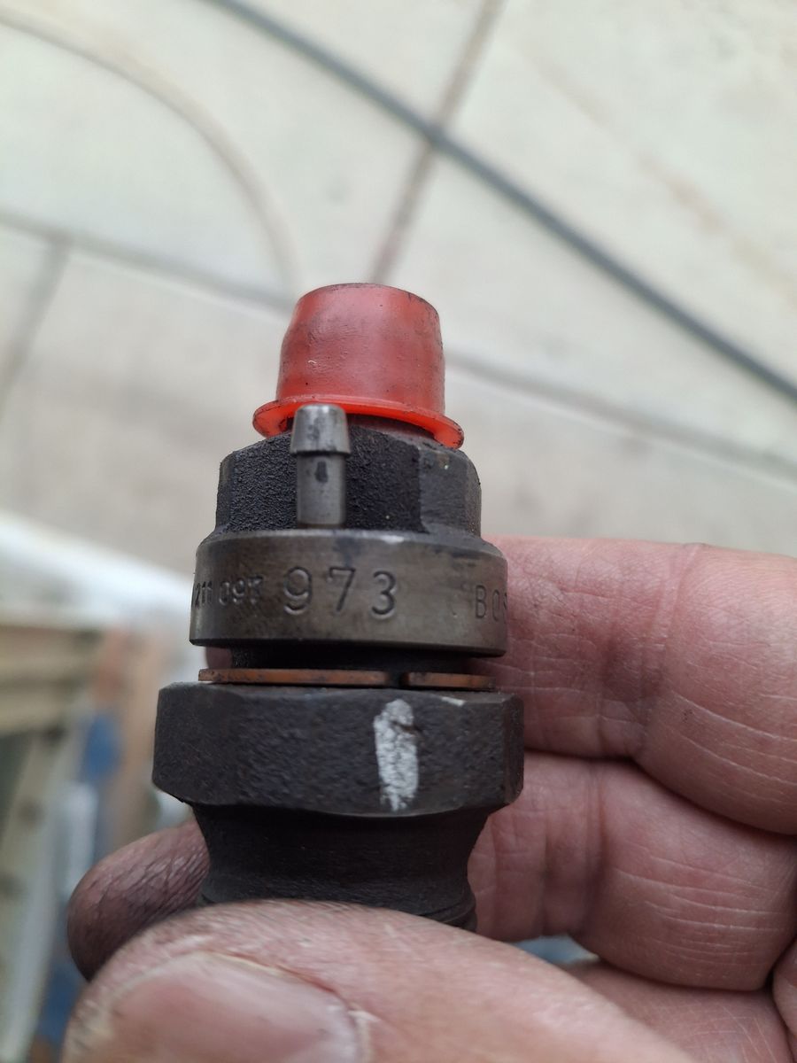 Bosch diesel injectors - 973