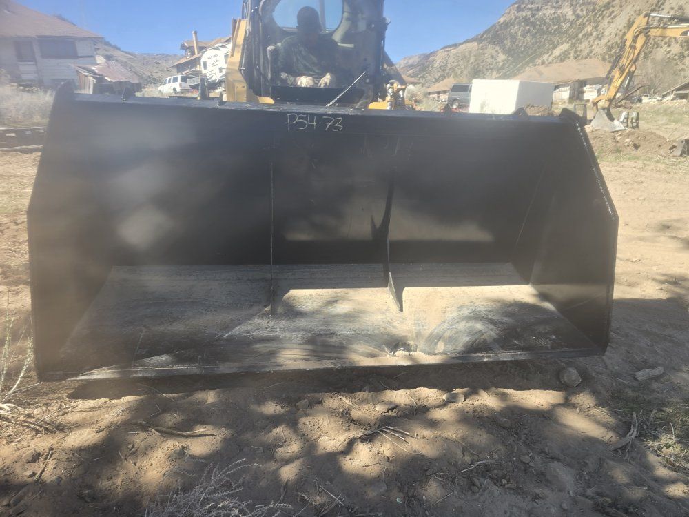 BRAND NEW 102" skid steer snow litter / bucket