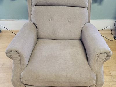 Brown cloth rocker/ electric recliner