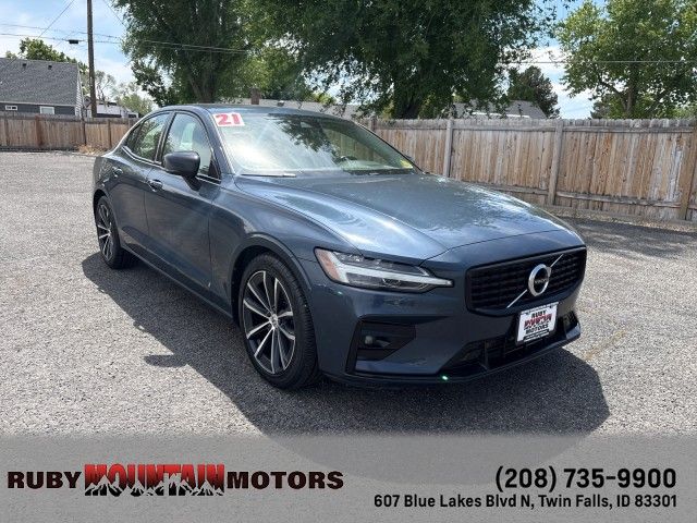 2021 Volvo S60 T5 Momentum