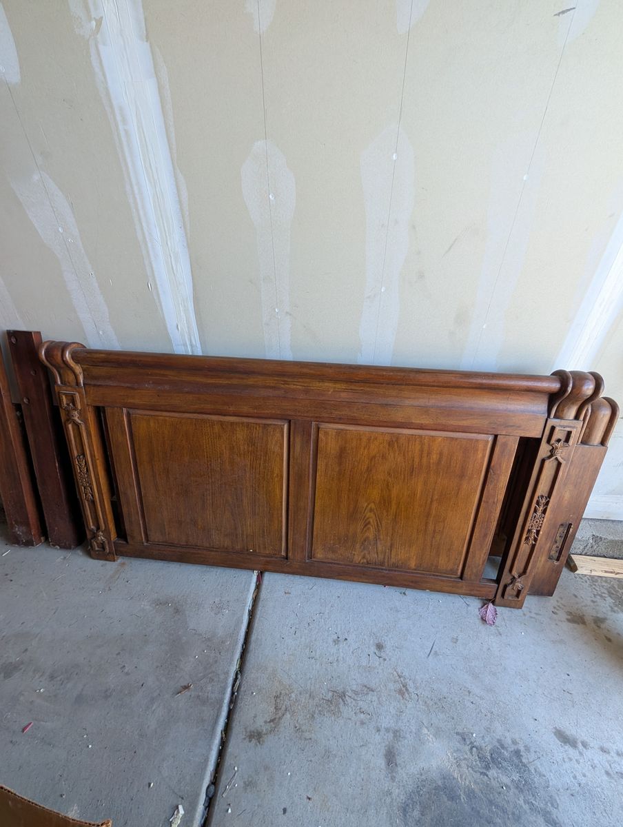 Queen headboard, footboard, and rails