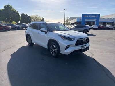 2025 Toyota Highlander XLE