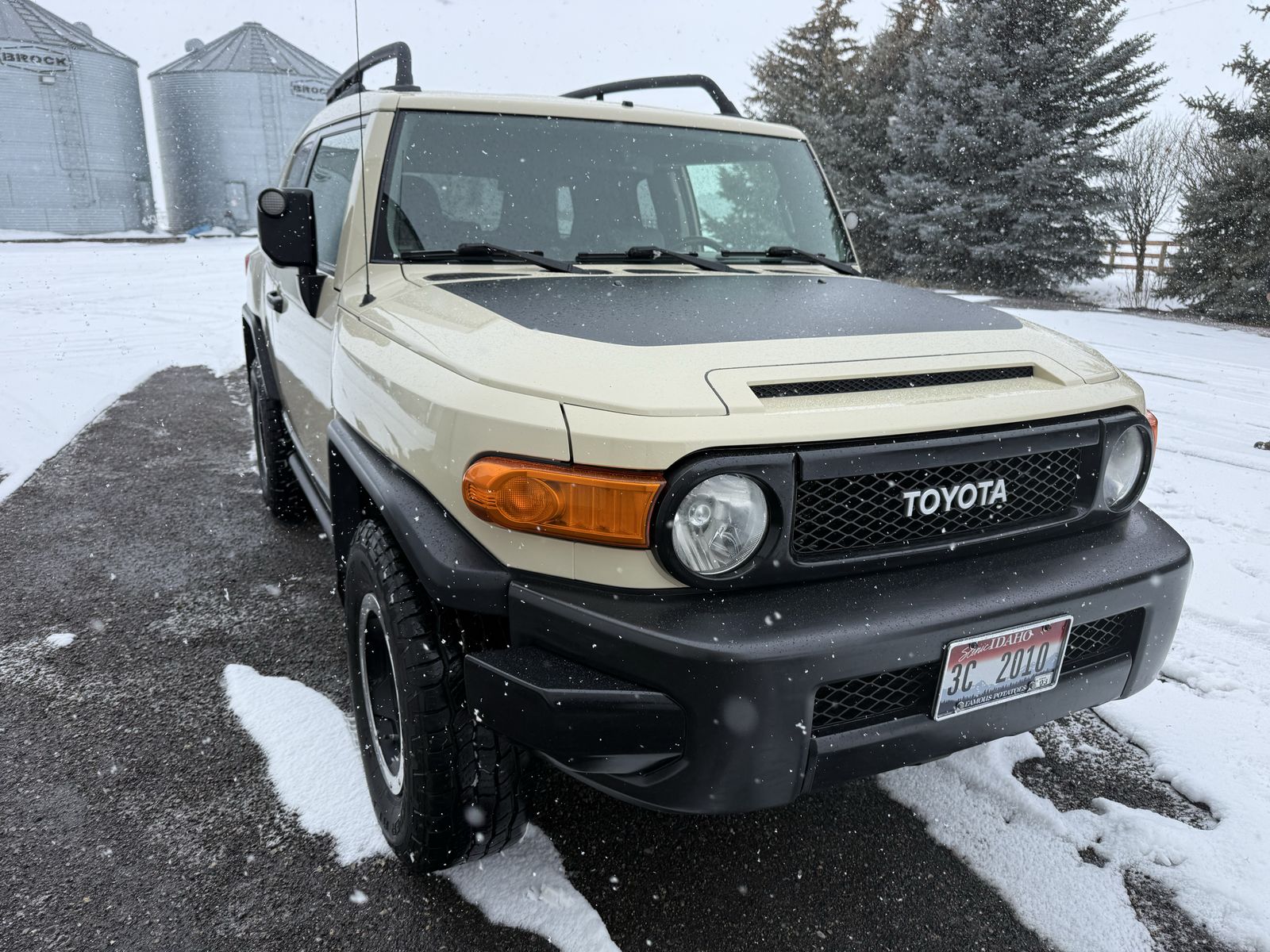 2010 TOYOTA FJ CRUISER