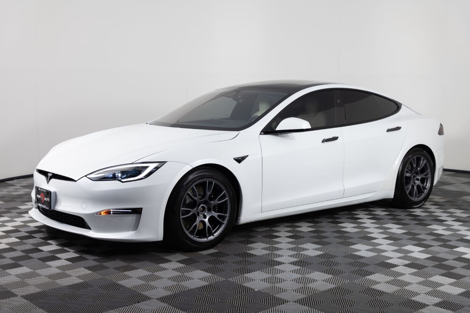 2023 Tesla Model S Standard Range