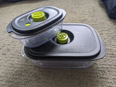 FoodSaver Vacuum Containers 3 and 10 cup