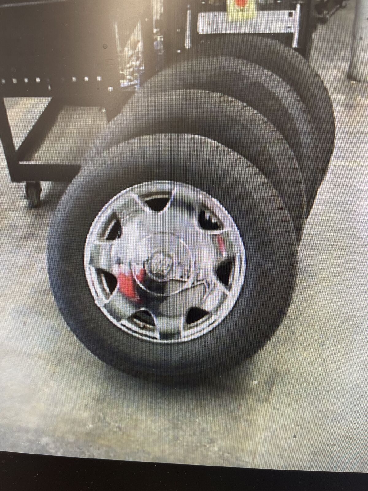 Cadillac 1998 set of tires & rims