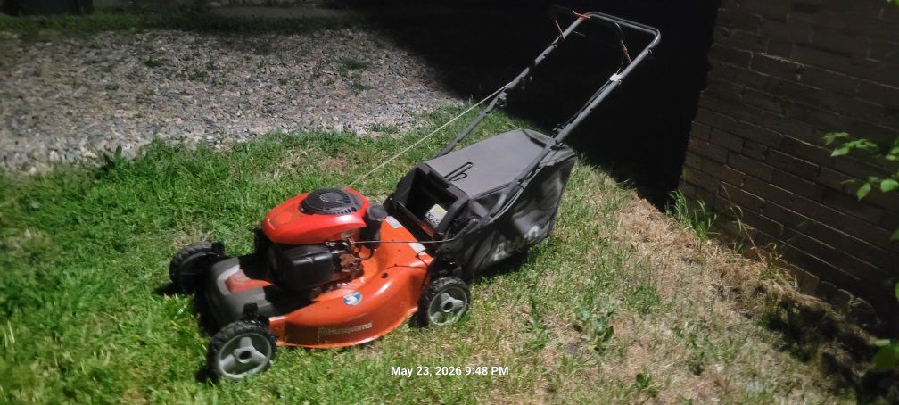 Husqvarna lawn mower self propelled.