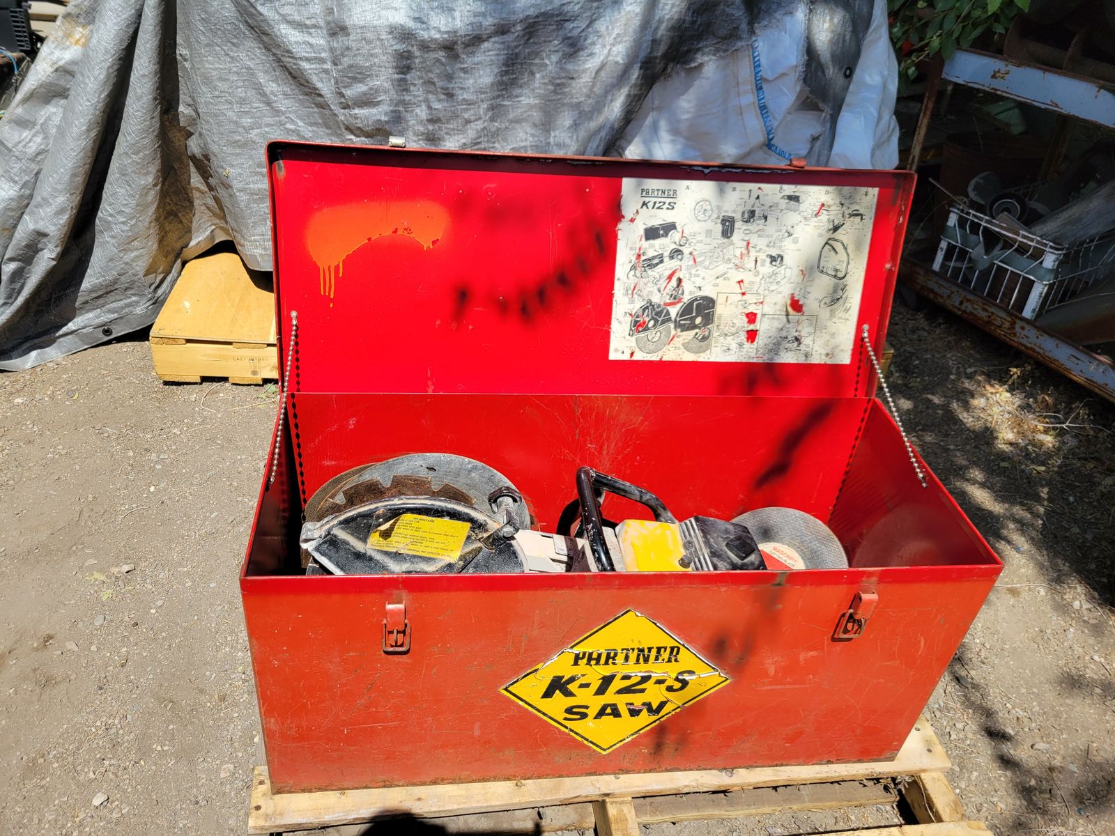 Main image 3