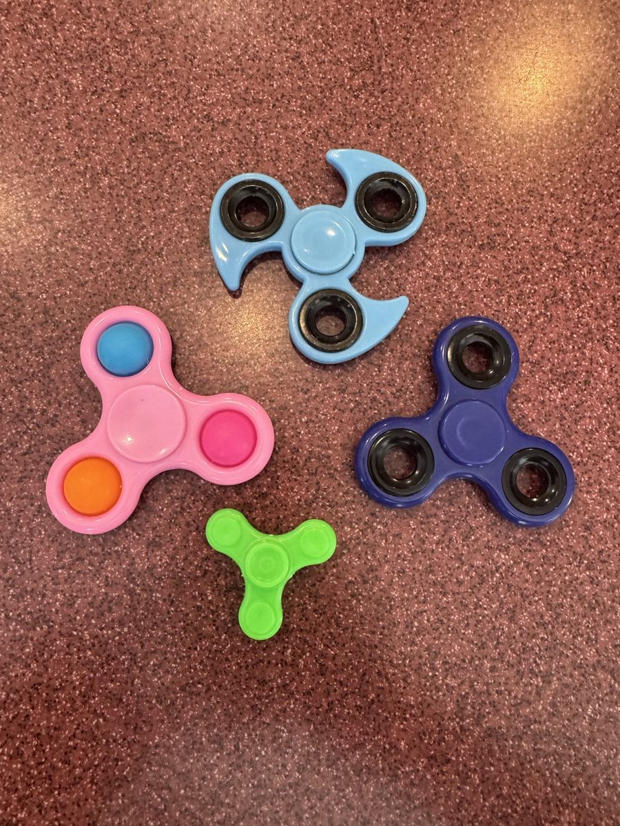 Lot of 4 Assorted Fidget Spinners