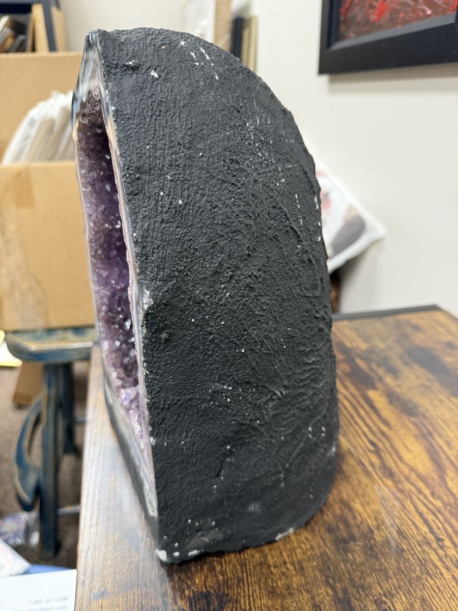 Main image 5