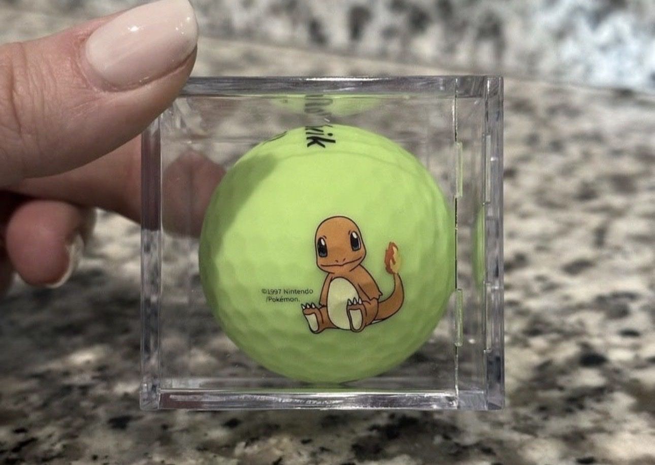 Pokémon Charmander Golf Ball – Collectible graded Display Case