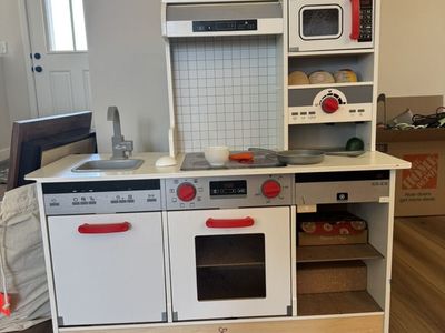 FREE Play Kitchen