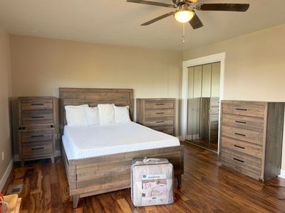 New Large Queen Bed Set