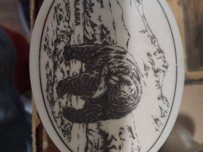 Vintage Alaska Cultured Ivory Scrimshaw Art Bear Figurine Oval Dish
