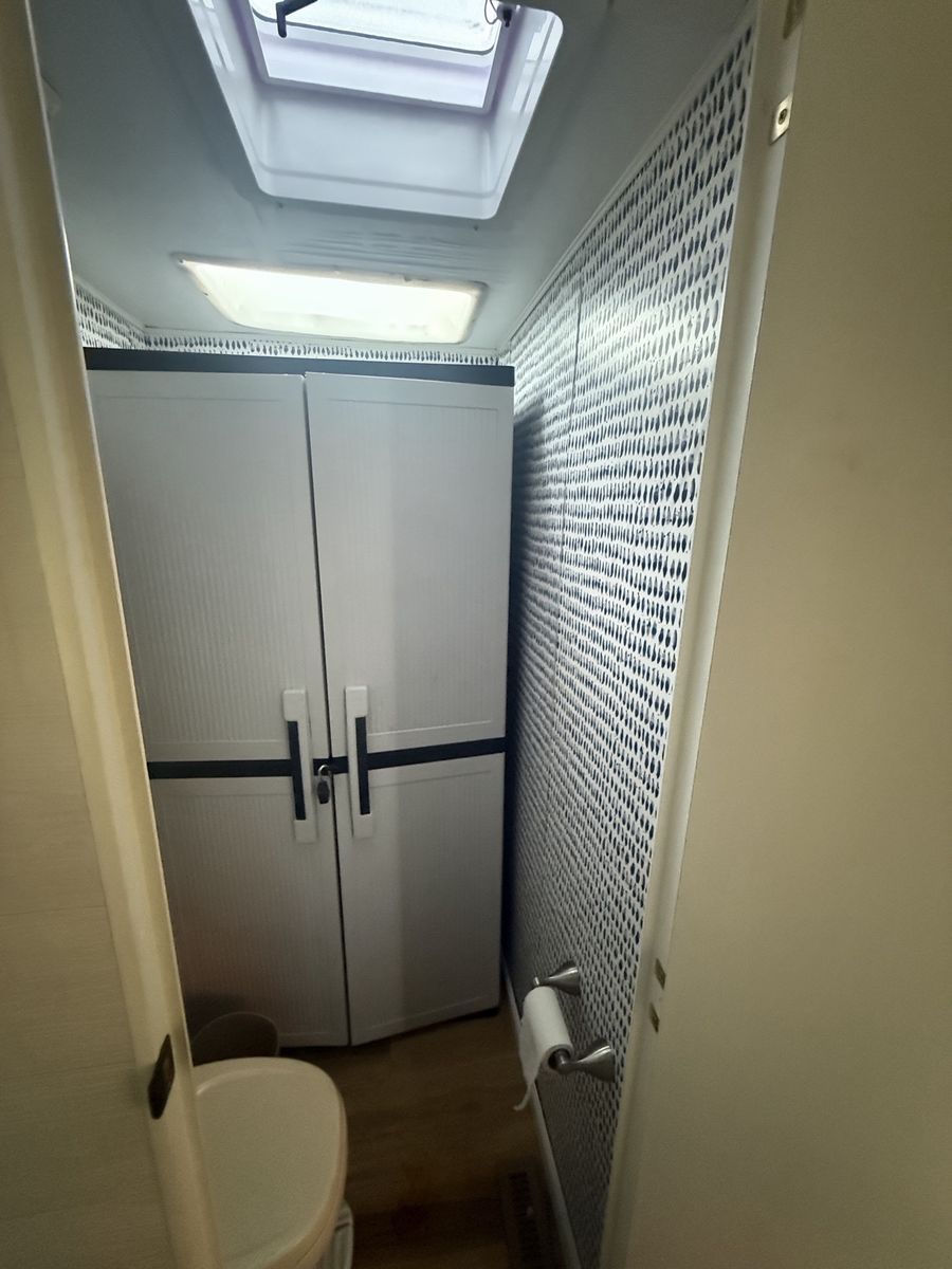 Main image 5