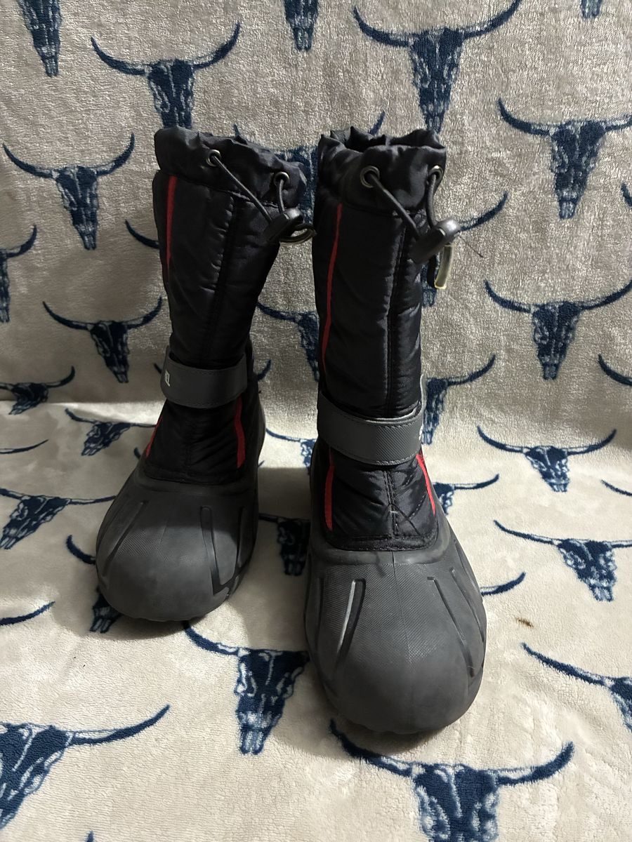 SOREL Youth Flurry Snow Boots Black & Red – Youth Size 6