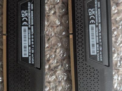 CORSAIR VENGEANCE 64GB (2 x 32GB) PC5-44800 (DDR5-5600) C40 DIMM Memory - Black