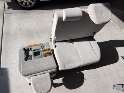 Toyota sienna stow and go third row seat