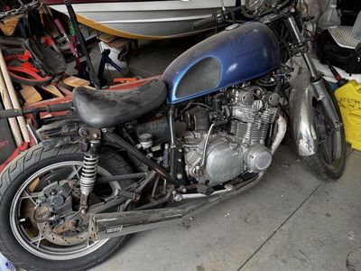 Vintage Suzuki GS750 Four - Great Cafe/Restoration Project Bike