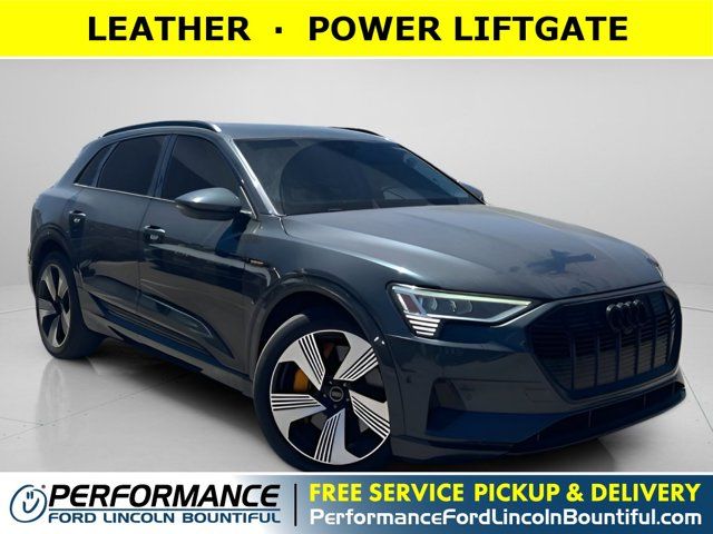 2022 Audi e-tron SUV quattro Premium Plus