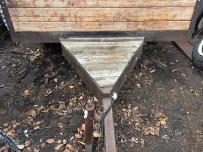 Utility trailer very nice! Metal frame and solid w