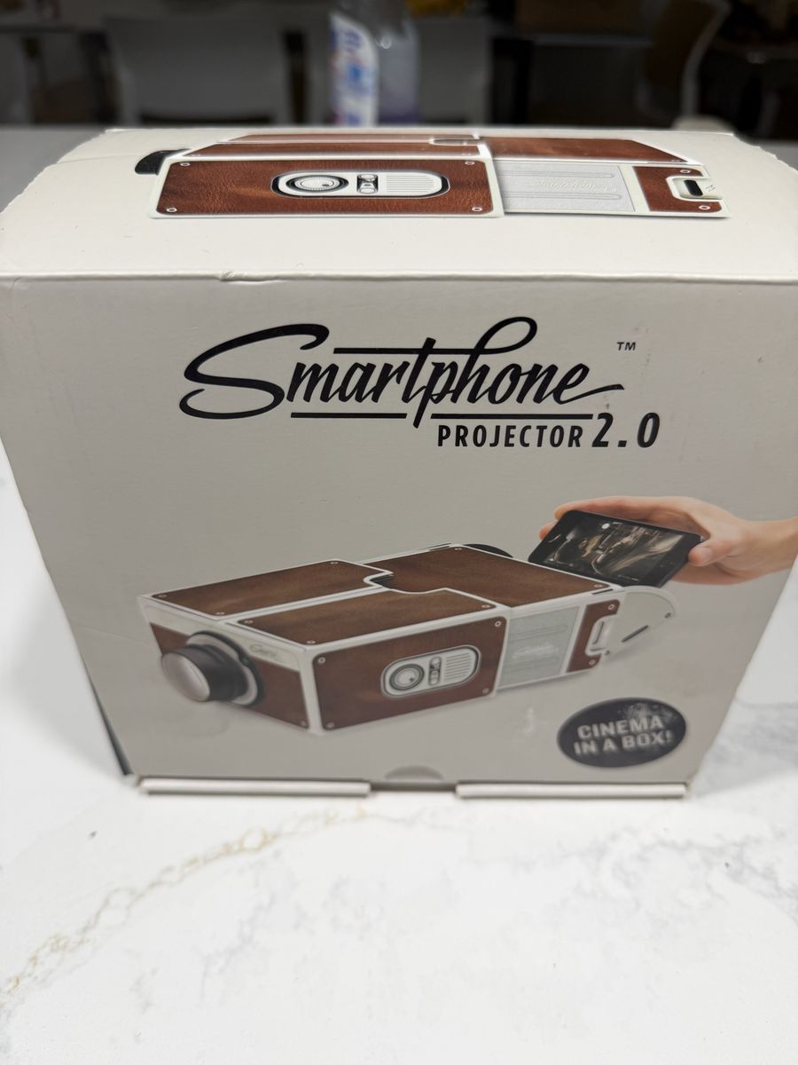 Smartphone Projector 2.0 DIY Portable Home Cinema Box