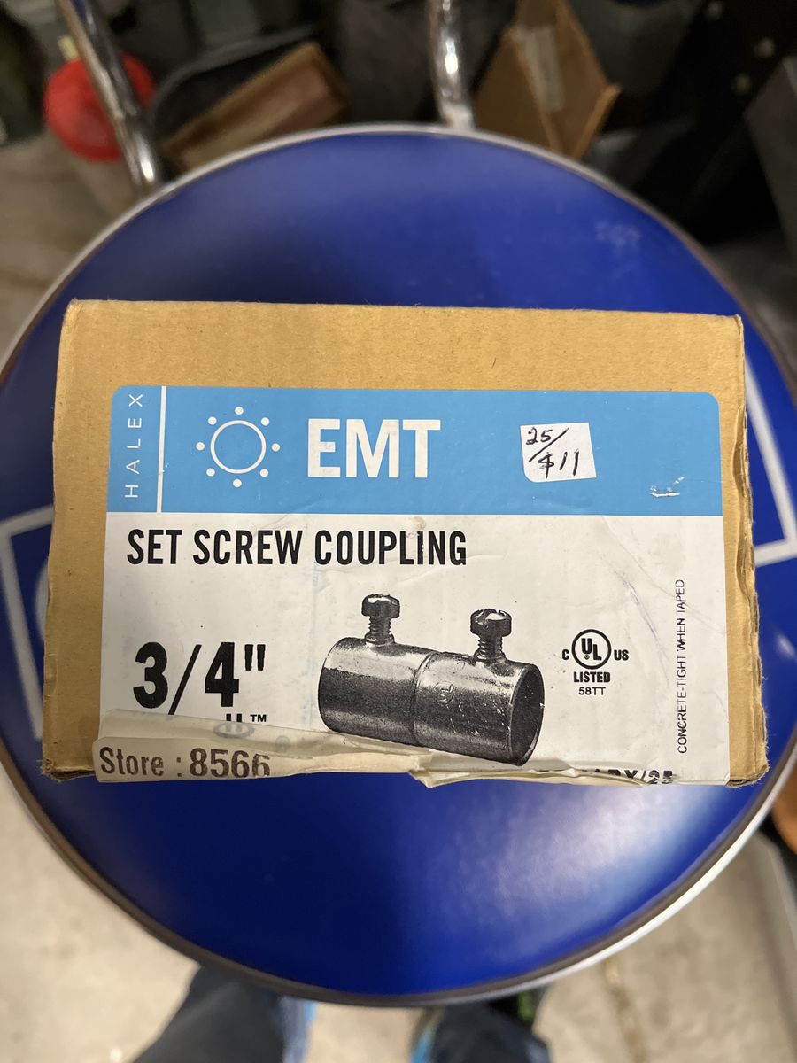 New Set Screw 3/4" Couplings.