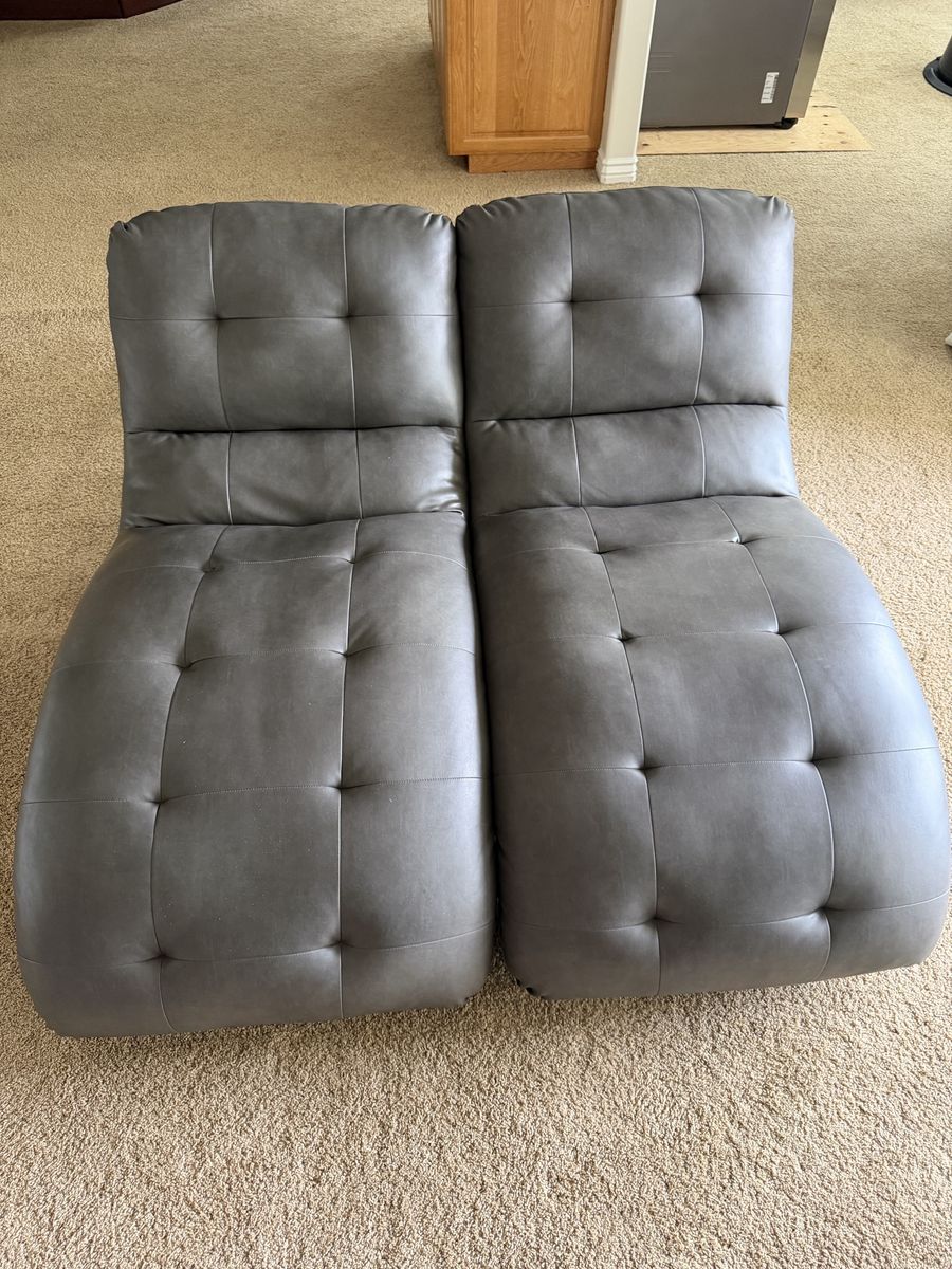 Gray Tufted Faux Leather Chaise Lounger Sofa Sectional Piece
