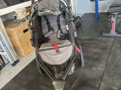 BOB Revolution SE Jogging Stroller - Black/Gray - All-Terrain, Adjustable Suspension